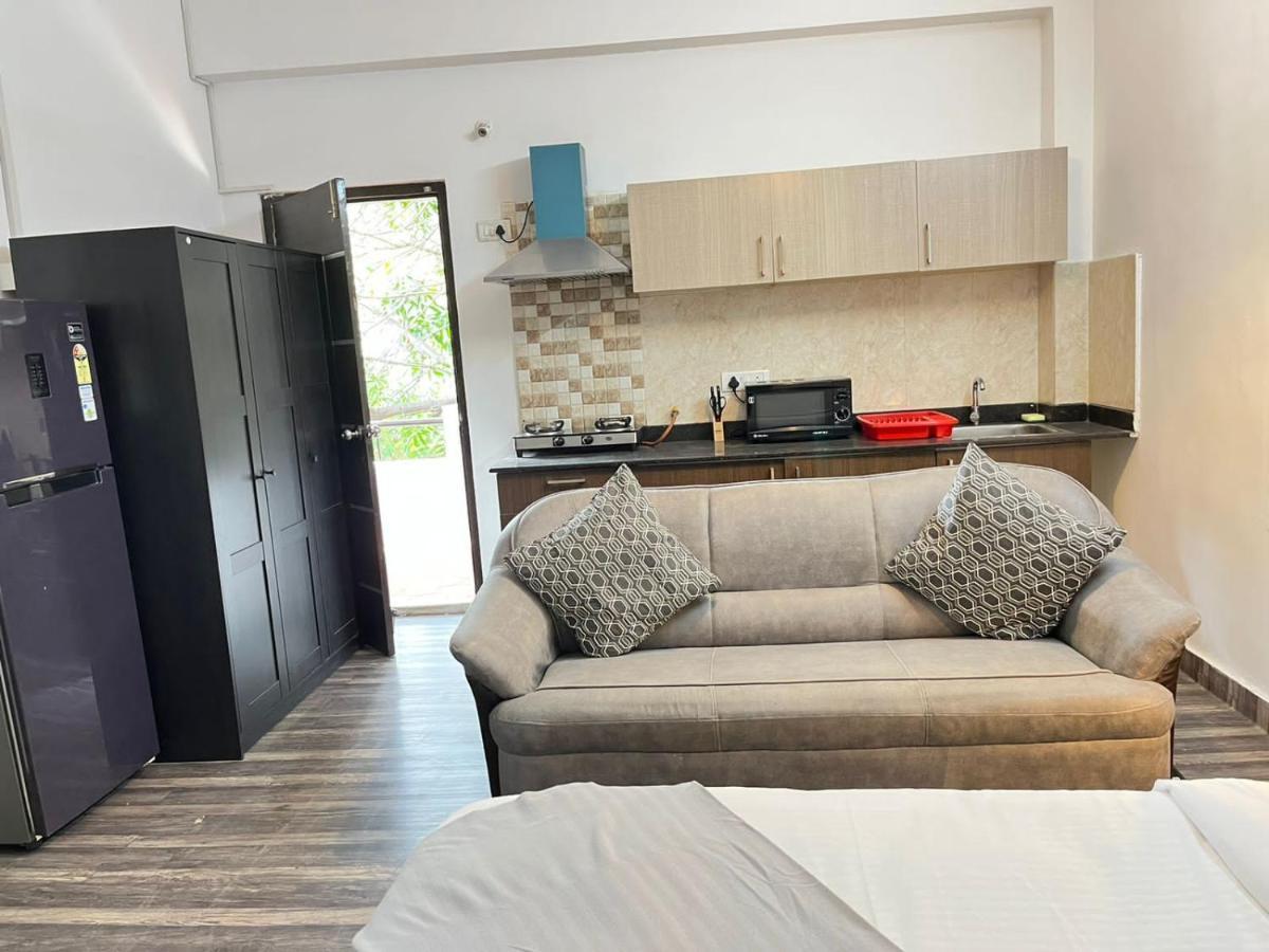 Bedchambers Serviced Apartments, Hyderabad Bagian luar foto