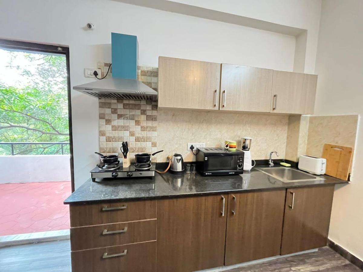 Bedchambers Serviced Apartments, Hyderabad Bagian luar foto