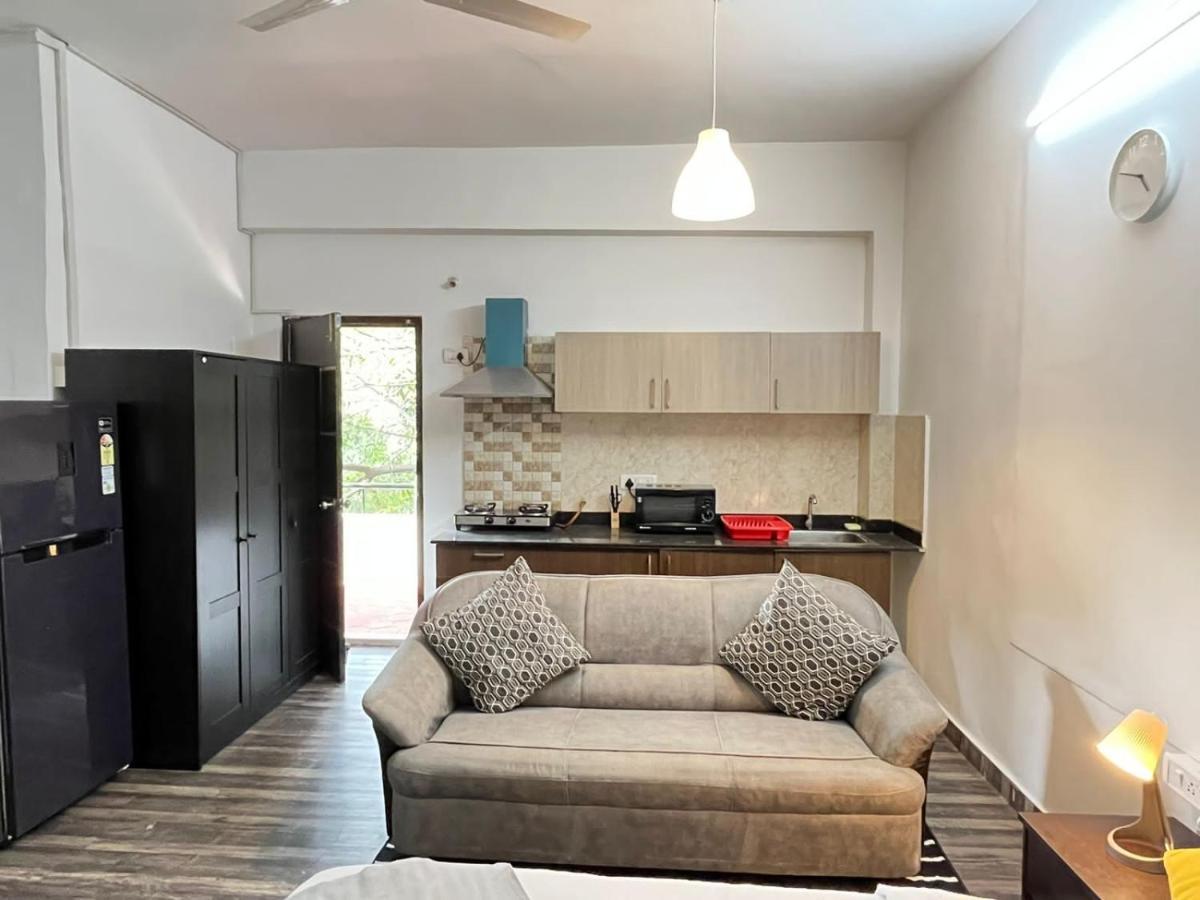 Bedchambers Serviced Apartments, Hyderabad Bagian luar foto