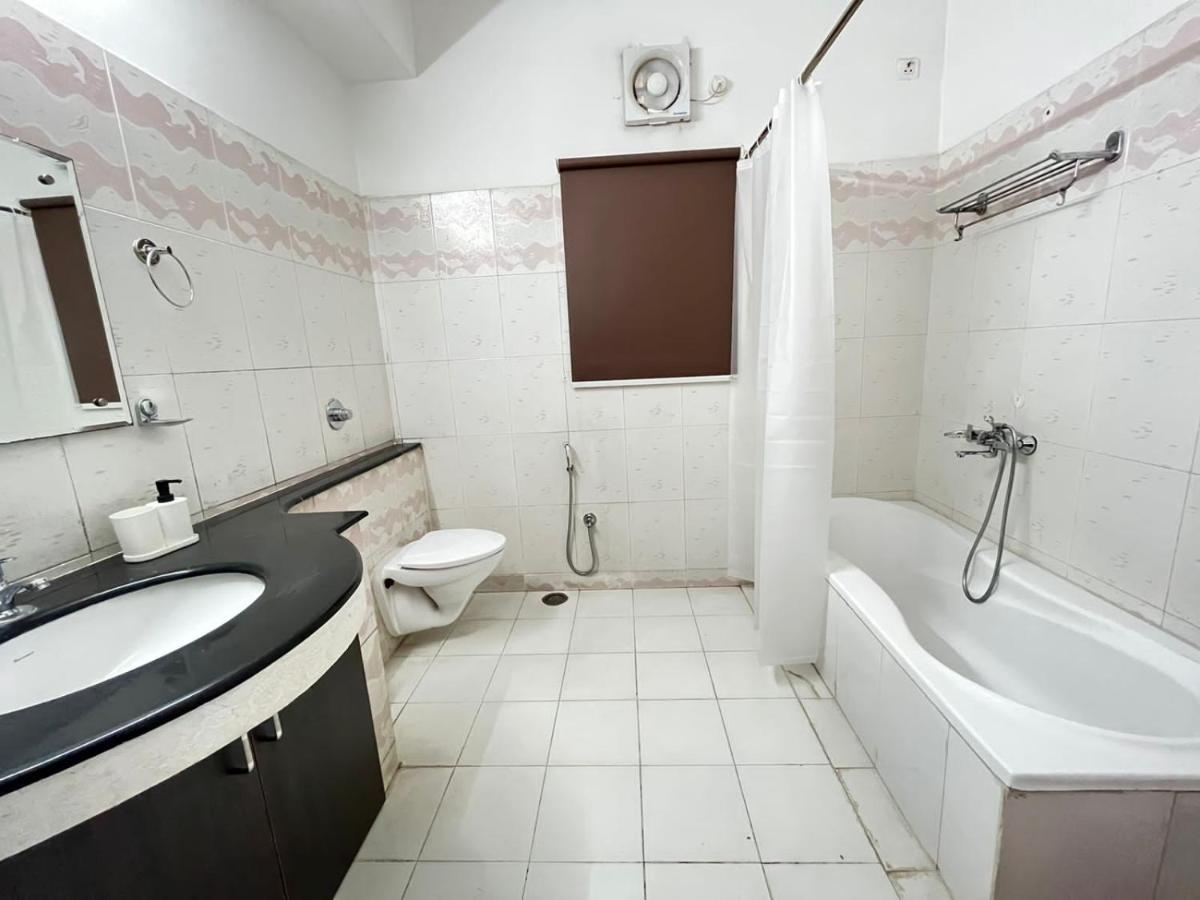 Bedchambers Serviced Apartments, Hyderabad Bagian luar foto