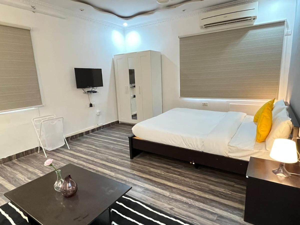 Bedchambers Serviced Apartments, Hyderabad Bagian luar foto