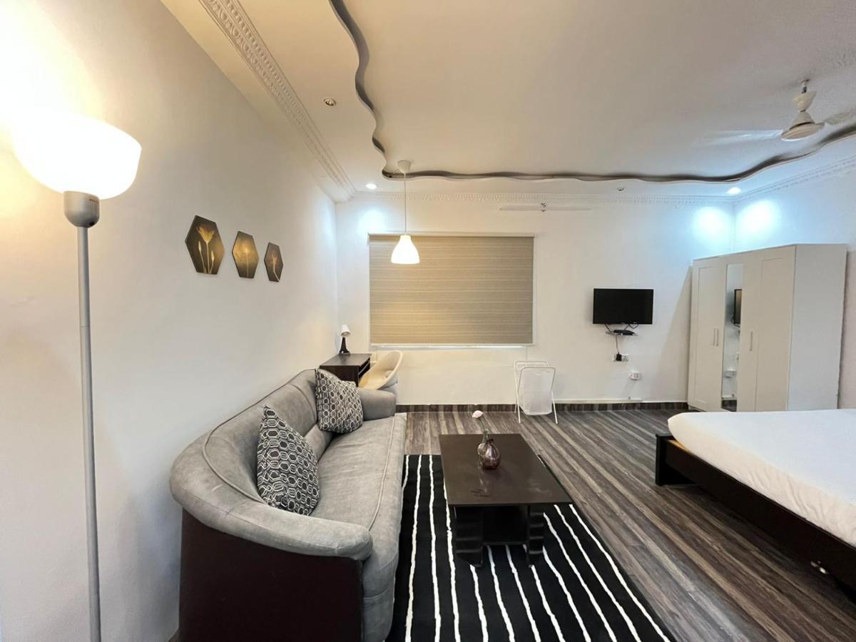 Bedchambers Serviced Apartments, Hyderabad Bagian luar foto